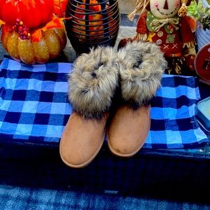 Justeab boots sizes 7 never used